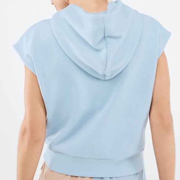 Fabletics: Angela Sleeveless Pullover Hoodie - Picture 2 of 7